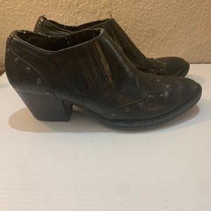 Born Women’s Black Leather Slip On Heeled Cowboy Booties Size 8
